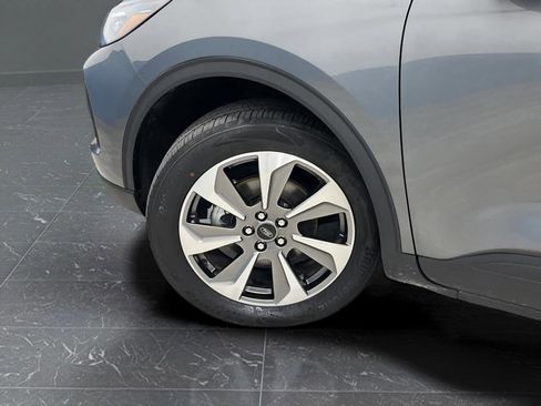 Used 2025 Ford Escape Platinum image 34