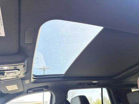 New 2026 GMC Yukon AT4 w/ AT4 Premium Package image 4