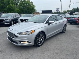 Used 2017 Ford Fusion SE w/ Equipment Group 201A image 1