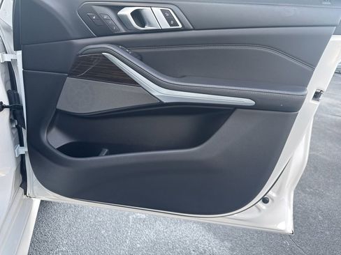 Used 2019 BMW X5 xDrive40i w/ M Sport Package image 59