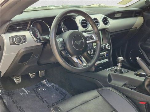 Used 2017 Ford Mustang GT Premium RWD image 10