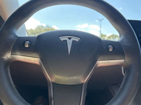 Used 2021 Tesla Model 3 Standard Range Plus RWD image 23