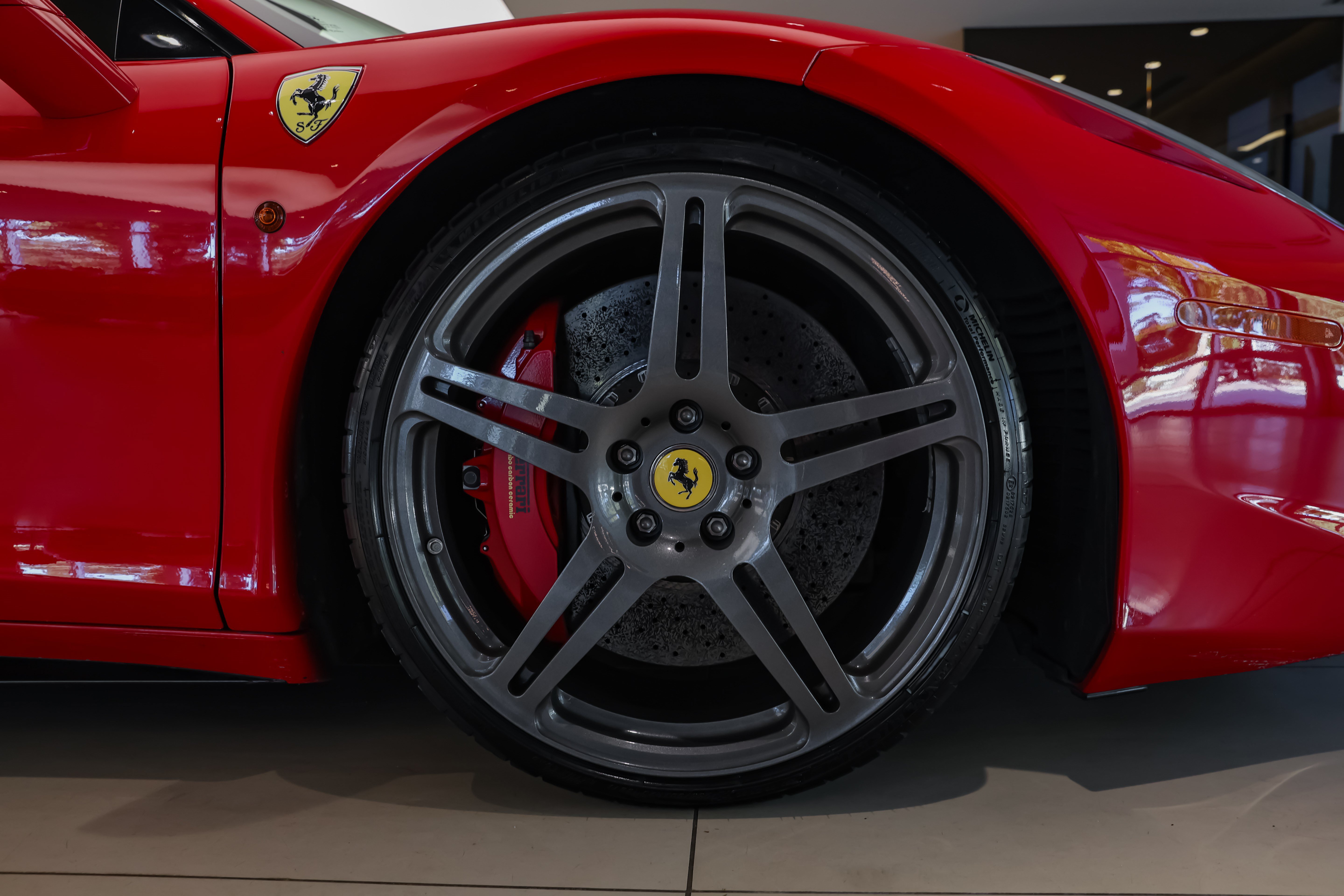 Used 2010 Ferrari 458 Italia Coupe RWD image 13