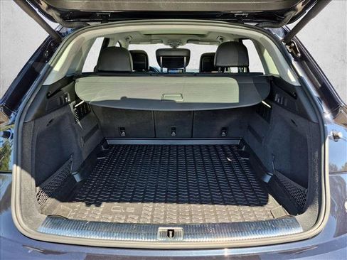 Used 2018 Audi Q5 Prestige w/ Prestige Package AWD/4WD image 6