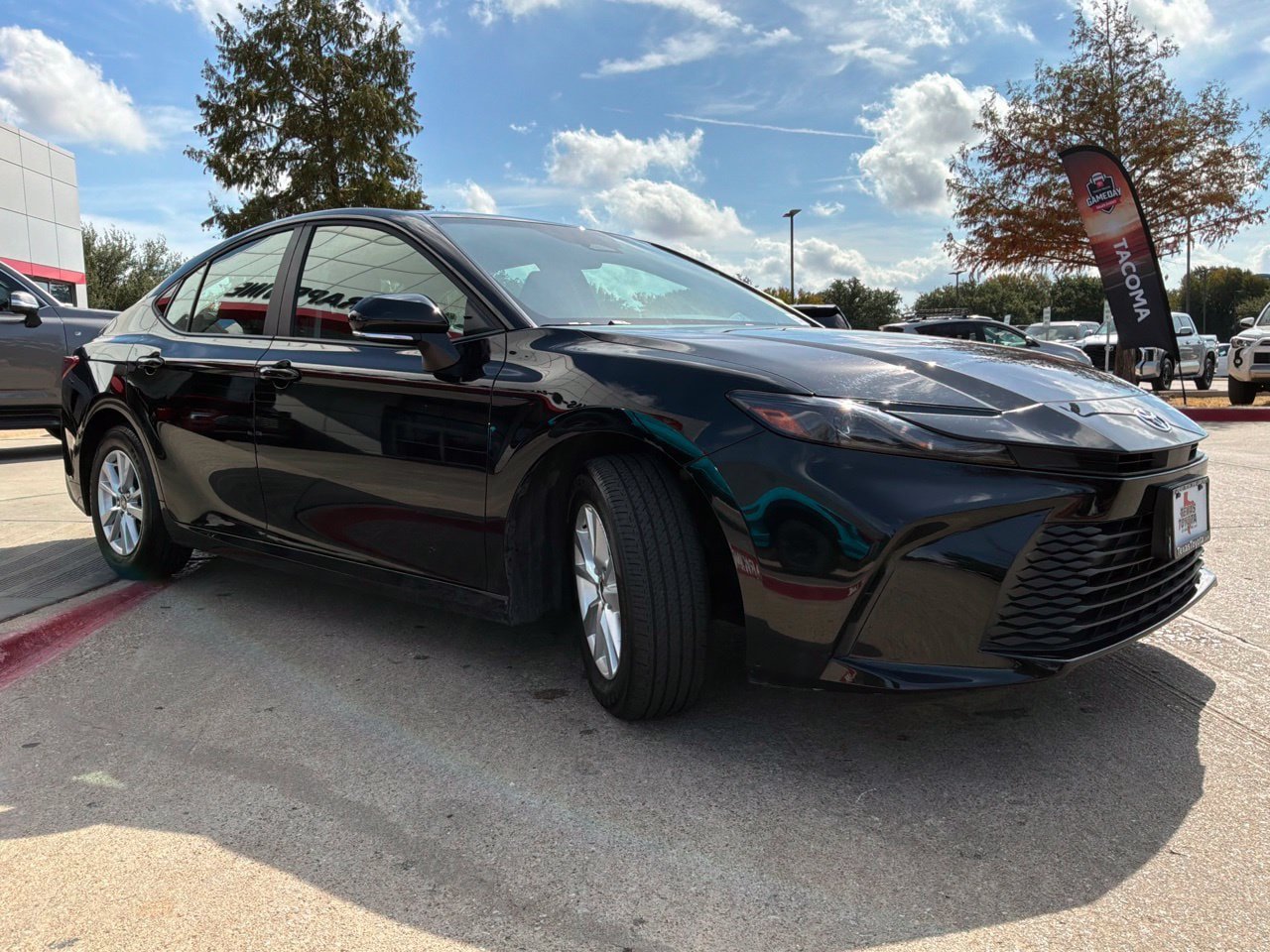 Used 2026 Toyota Camry LE FWD image 4