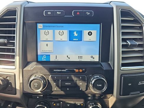 Used 2017 Ford F250 Lariat w/ Lariat Value Package AWD/4WD image 21