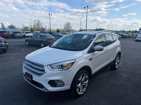 Used 2019 Ford Escape Titanium image 9