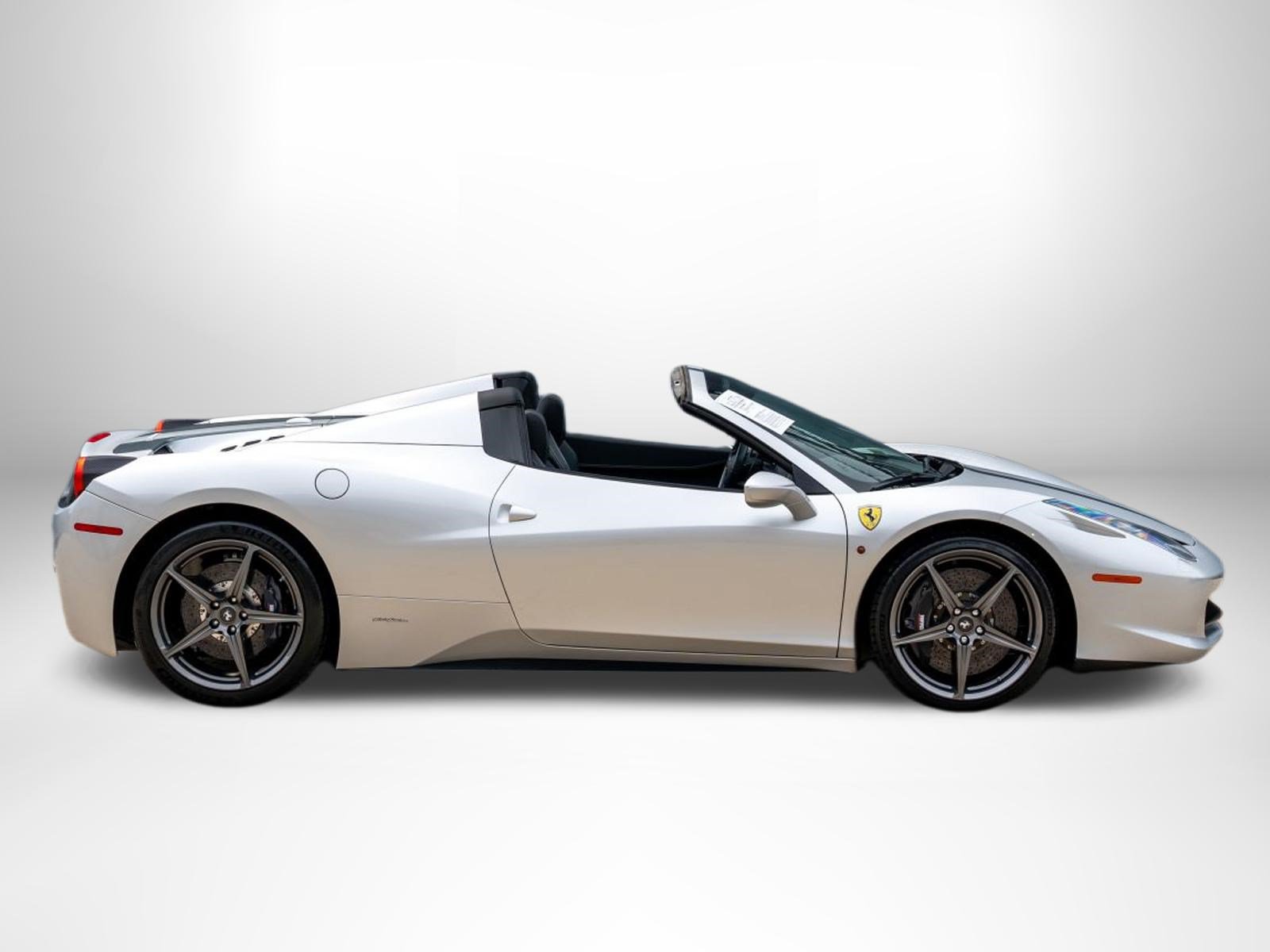 Used 2012 Ferrari 458 Spider RWD image 9