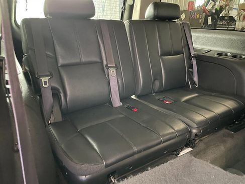 Used 2012 Chevrolet Suburban LT AWD/4WD image 23