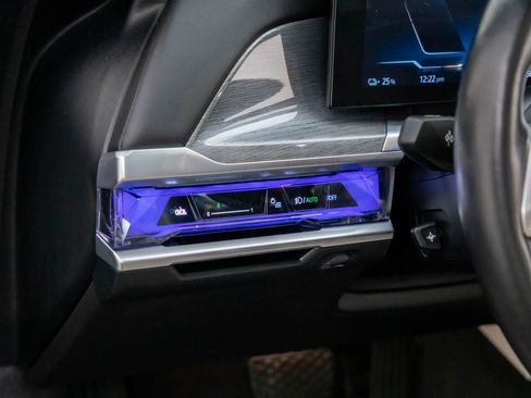 Certified 2023 BMW i7 xDrive60 w/ Executive Package 2 image 20