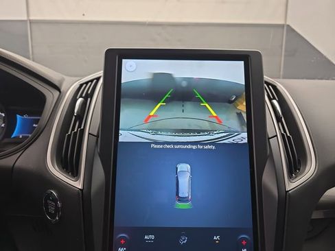 Used 2024 Ford Edge SEL image 27