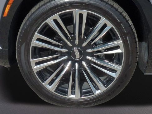 Used 2026 Cadillac Vistiq Premium Luxury image 19