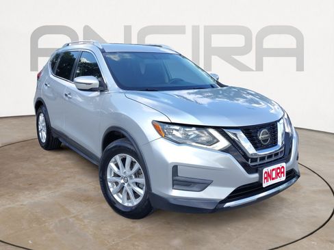 Used 2018 Nissan Rogue SV FWD image 4