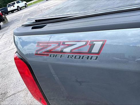 Used 2022 Chevrolet Colorado Z71 AWD/4WD image 25