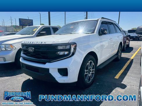 Used 2025 Ford Expedition Active AWD/4WD image 1