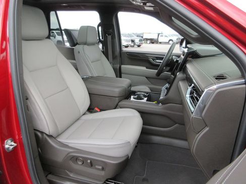 Certified 2026 GMC Yukon Elevation w/ Elevation Premium Package AWD/4WD image 27