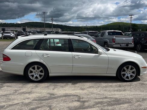 Used 2008 Mercedes-Benz E 350 4MATIC Wagon image 4