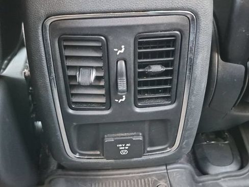 Used 2019 Jeep Grand Cherokee Altitude AWD/4WD image 22