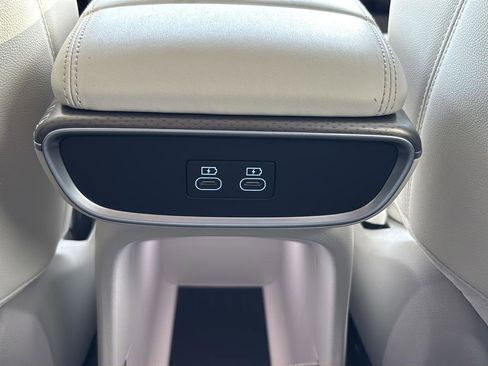 Certified 2023 Genesis GV60 Advanced image 43