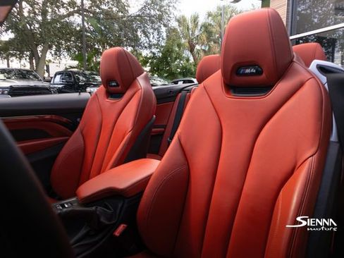 Used 2018 BMW M4 Convertible image 28