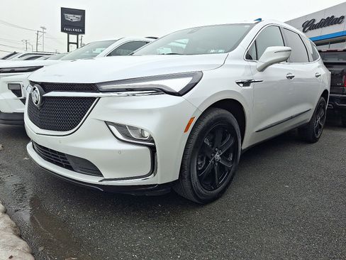 Certified 2023 Buick Enclave Essence w/ Experience Buick Package image 3