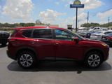 Used 2023 Nissan Rogue SV image 2