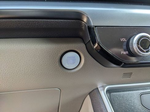 Certified 2026 Kia Carnival LX FWD image 29