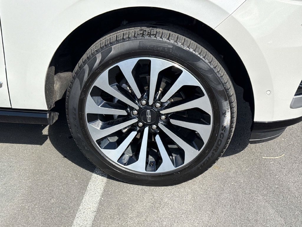 Used 2024 Lincoln Navigator Reserve AWD/4WD image 14
