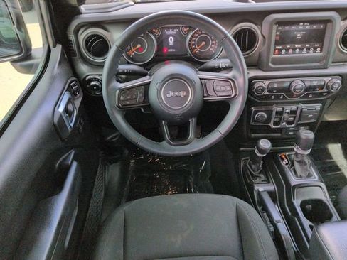 Used 2022 Jeep Wrangler Unlimited Sport AWD/4WD image 15