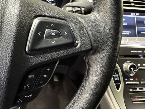 Used 2017 Lincoln MKX Premiere image 16