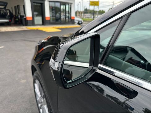 Certified 2025 Cadillac XT5 Premium Luxury AWD/4WD image 25