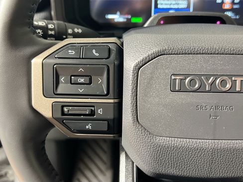 Used 2025 Toyota Land Cruiser w/ Premium Package AWD/4WD image 18