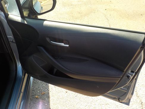 Used 2021 Toyota Corolla LE image 13