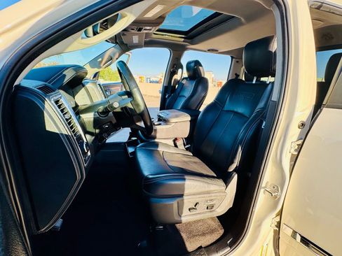 Used 2018 RAM 1500 Laramie image 18