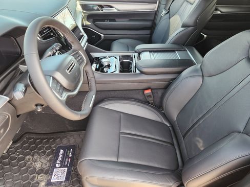 New 2026 Jeep Grand Wagoneer Limited AWD/4WD image 10