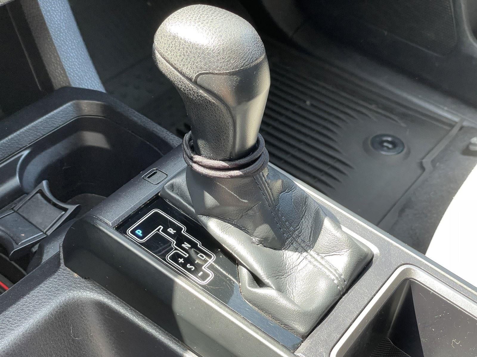 Used 2022 Toyota Tacoma SR w/ SR Convenience Package RWD image 27