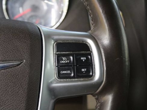 Used 2011 Chrysler Town & Country Touring w/ Security Group FWD image 20