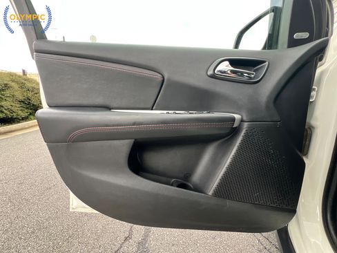 Used 2019 Dodge Journey GT image 38