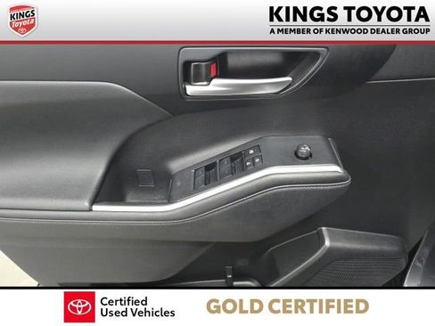 Certified 2024 Toyota Highlander XLE AWD/4WD image 17