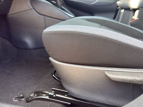 Used 2024 Nissan Versa SV w/ Trunk Package FWD image 9