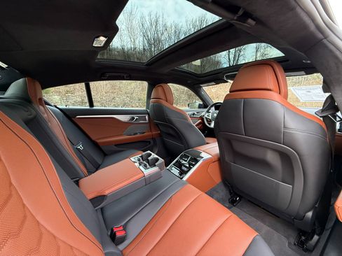 Used 2022 BMW M850i Gran Coupe xDrive image 28