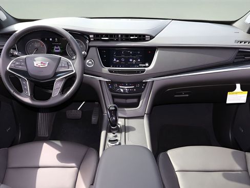 New 2026 Cadillac XT5 Premium Luxury w/ Driver Assist Package AWD/4WD image 14