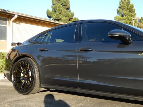 Used 2018 Porsche Panamera 4 image 6