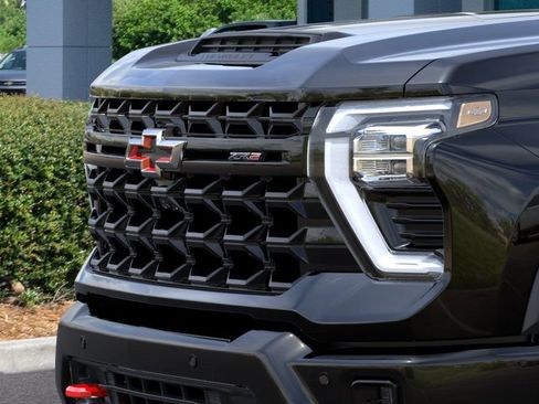 New 2026 Chevrolet Silverado 2500 ZR2 image 13