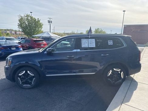 Certified 2023 Kia Telluride S AWD/4WD image 6