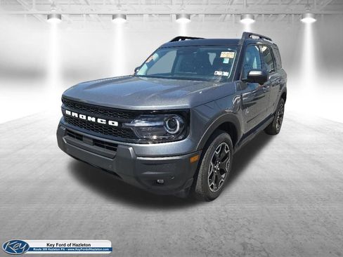 Certified 2025 Ford Bronco Sport Outer Banks w/ Outer Banks Tech Package+ AWD/4WD image 3