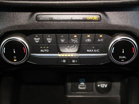 Used 2022 Ford Escape SE w/ Convenience Package FWD image 28