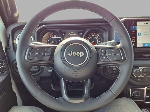 New 2026 Jeep Gladiator Sahara image 15