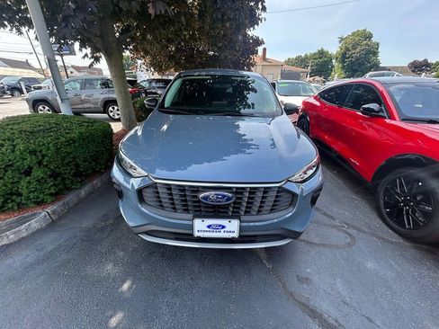 Used 2024 Ford Escape Active AWD/4WD image 2