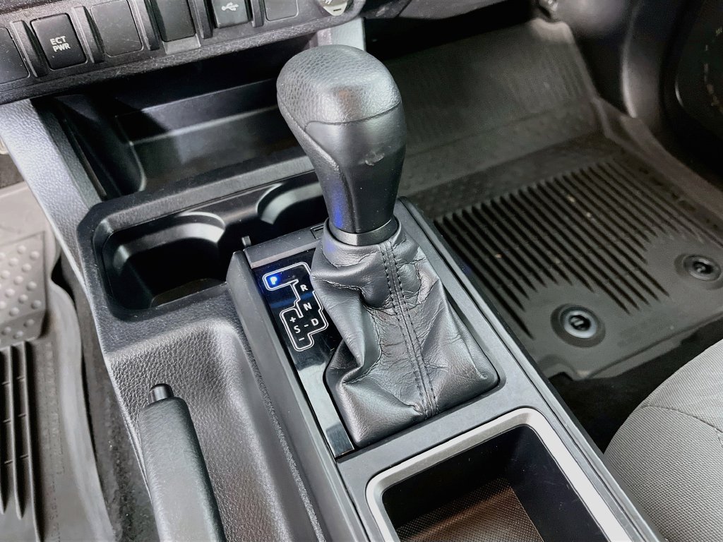 Used 2021 Toyota Tacoma SR AWD/4WD image 21